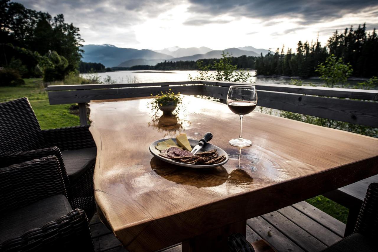 Skeena River House Bed & Breakfast Terrace Eksteriør billede