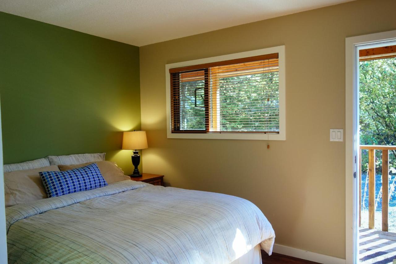 Skeena River House Bed & Breakfast Terrace Eksteriør billede